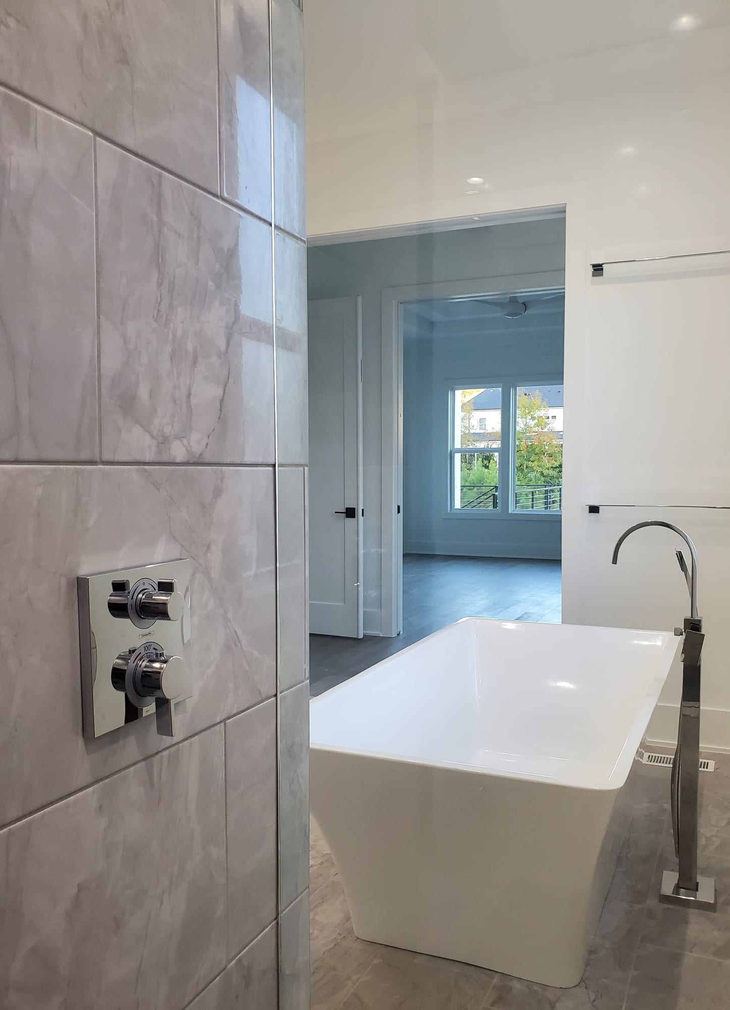 Residential interior by iJ Design Studio