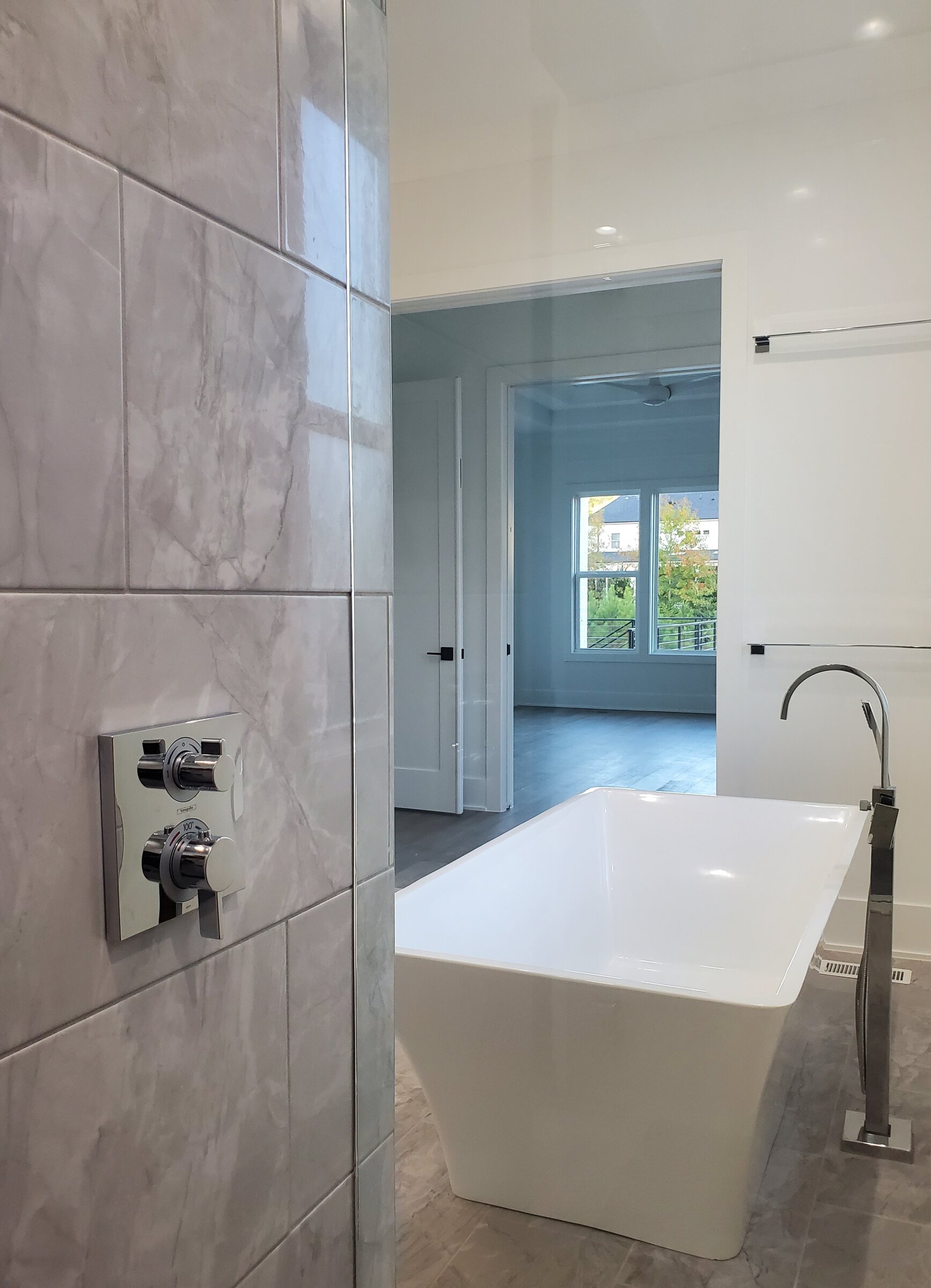 Residential interior by iJ Design Studio